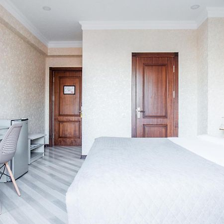 Manifa Hotel Tasjkent Buitenkant foto